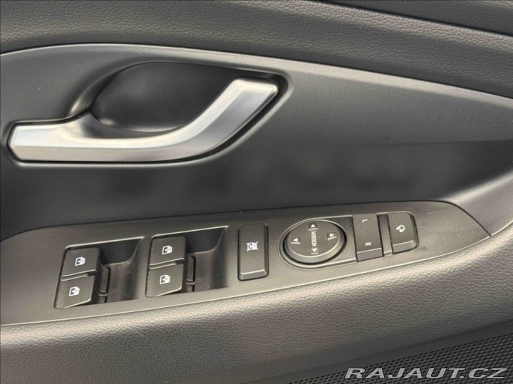 Hyundai i30 1,0 TGDI SMART + CLIMATE 2024