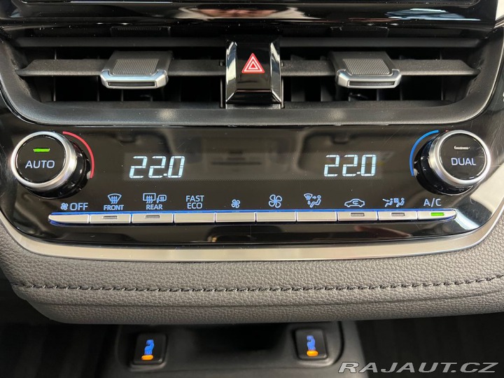 Toyota Corolla 1.5 e-CVT COMFORT, ACC, K 2023