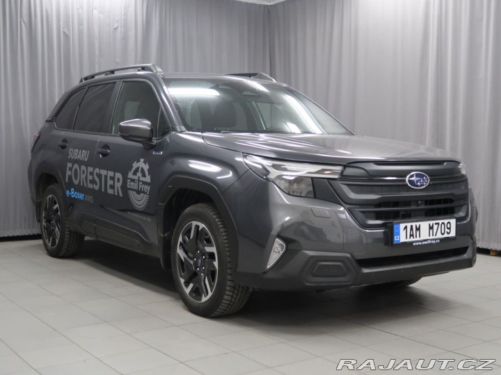 Subaru Forester 4X4 COMFORT NAVI. Předvád 2025