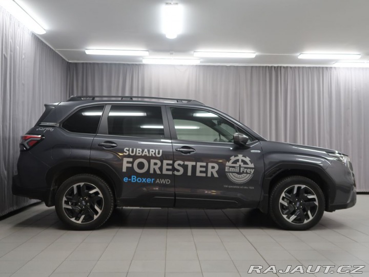 Subaru Forester 4X4 COMFORT NAVI. Předvád 2025