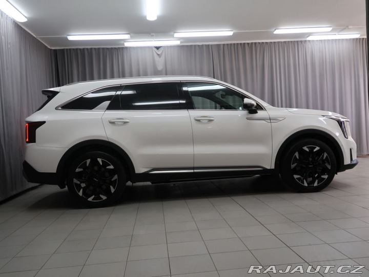 Kia Sorento TOP - K odběru IHNED 2026