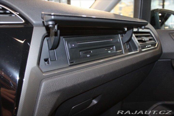 Volkswagen Touran 1.5 TSi 7Míst/ACC/Pano/Ka 2018