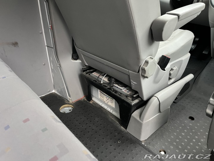 Volkswagen Transporter 2.0TDI obytná vestavba 2011