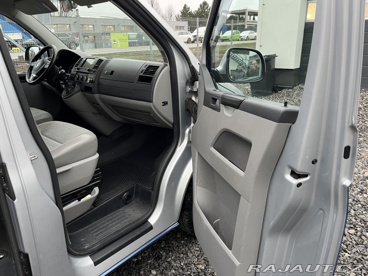 Volkswagen Transporter 2.0TDI obytná vestavba 2011