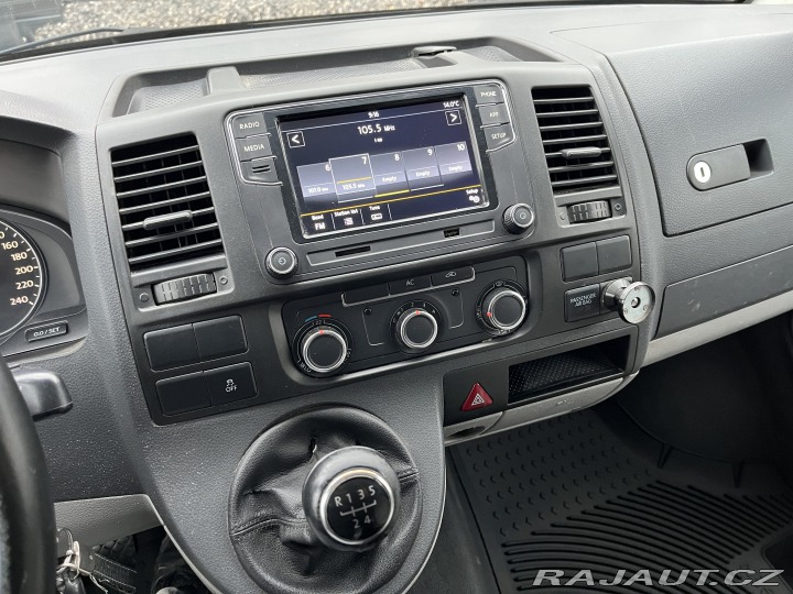Volkswagen Transporter 2.0TDI obytná vestavba 2011