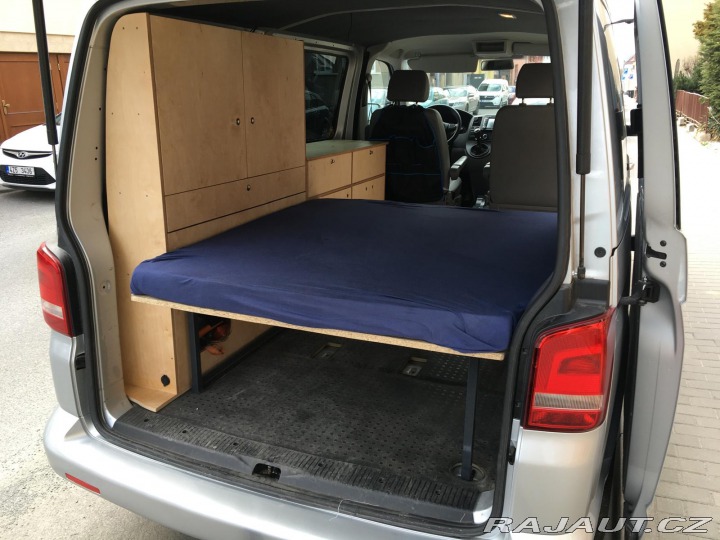 Volkswagen Transporter 2.0TDI obytná vestavba 2011
