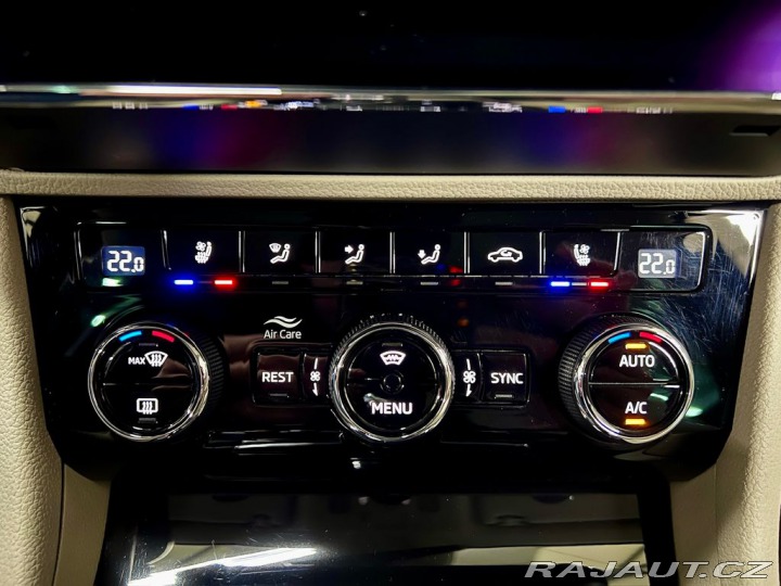 Škoda Superb 2.0TSI DSG L&K, MASÁŽ 2021