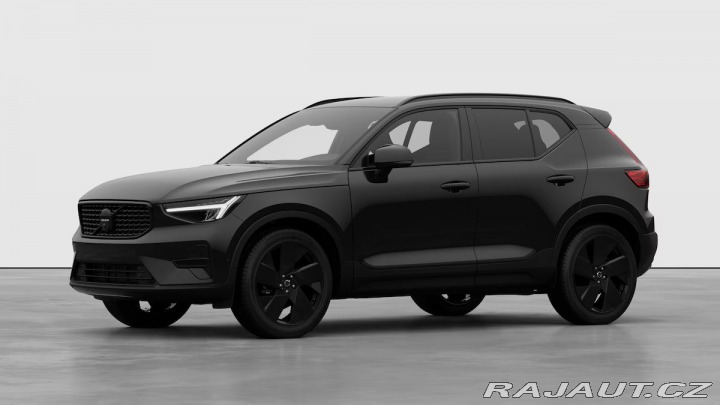 Volvo XC40 2,0 B4  Plus Black Editio 2025