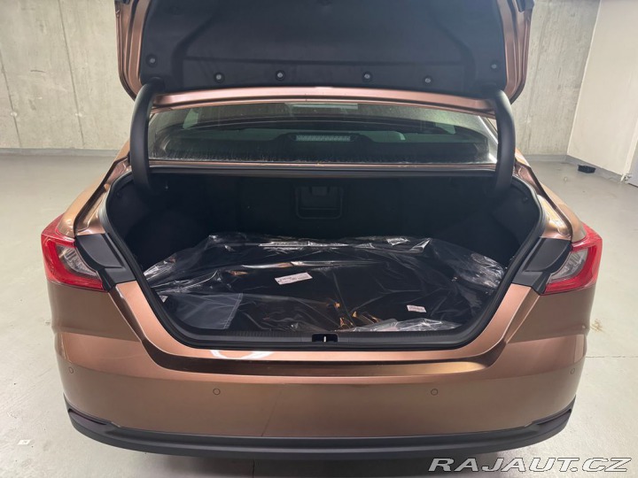 Toyota Camry 2.5 Hybrid Executive 2025