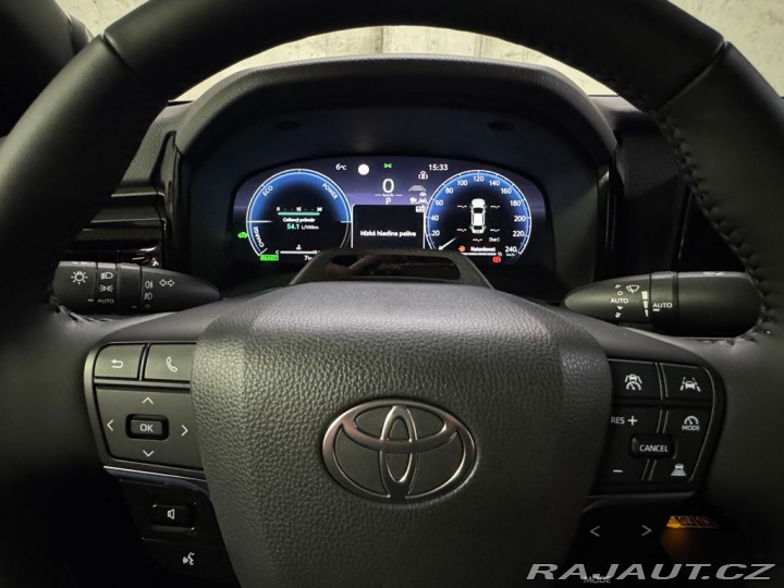 Toyota Camry 2.5 Hybrid Executive 2025