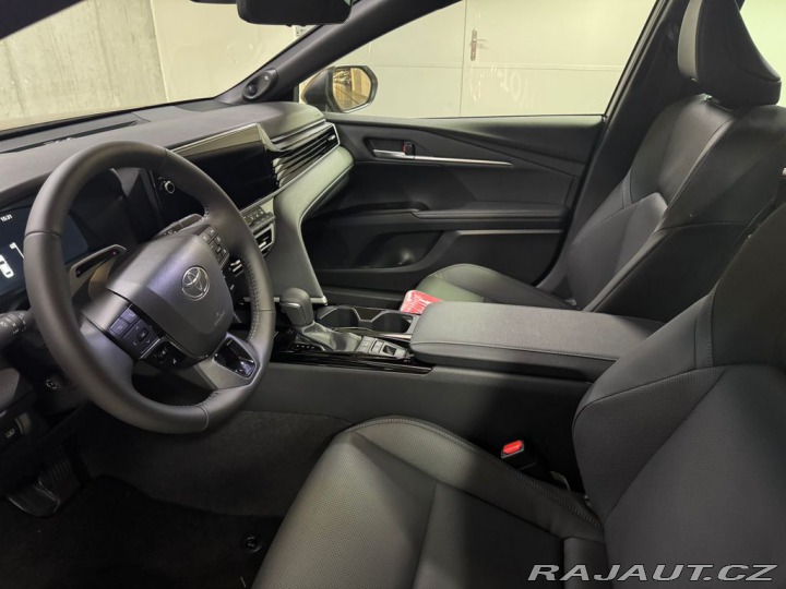 Toyota Camry 2.5 Hybrid Executive 2025