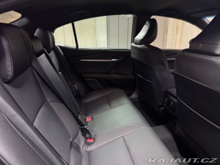 Toyota Camry 2.5 Hybrid Executive 2025