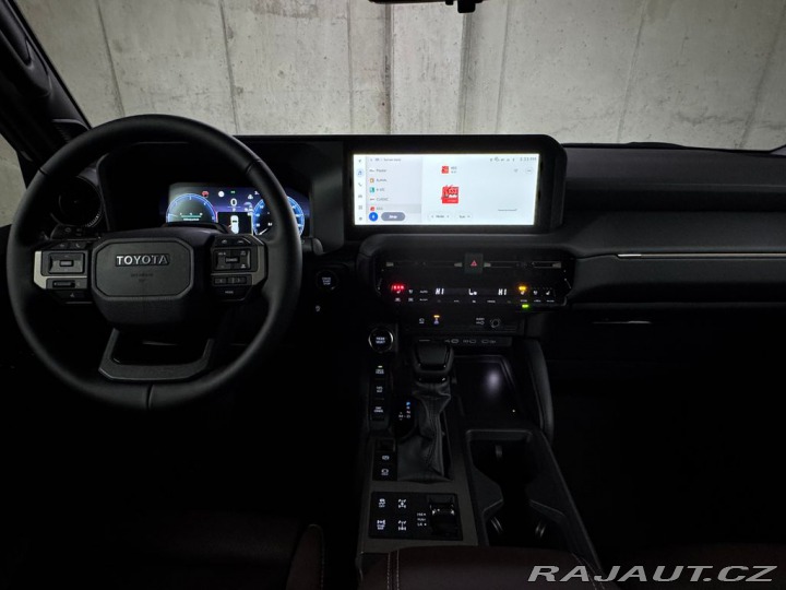 Toyota Land Cruiser Executive 2.8L Diesel 48V 2025