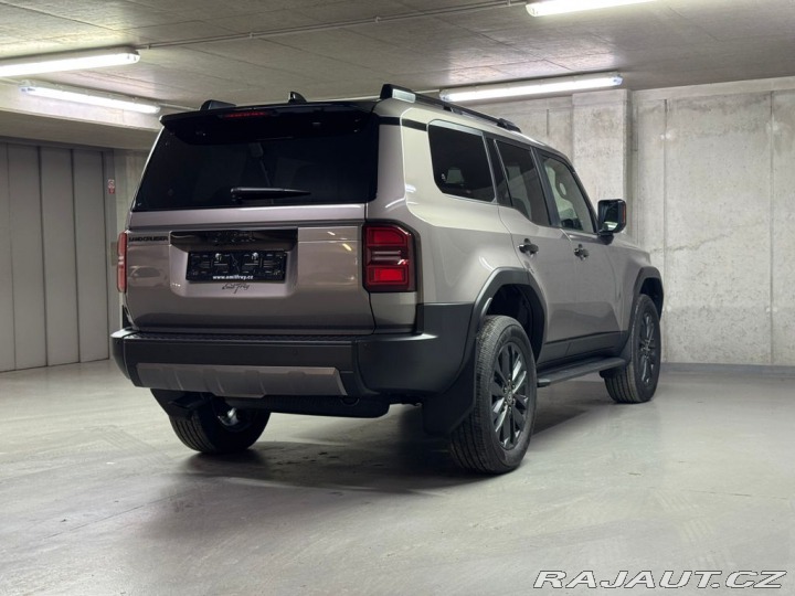 Toyota Land Cruiser Executive 2.8L Diesel 48V 2025