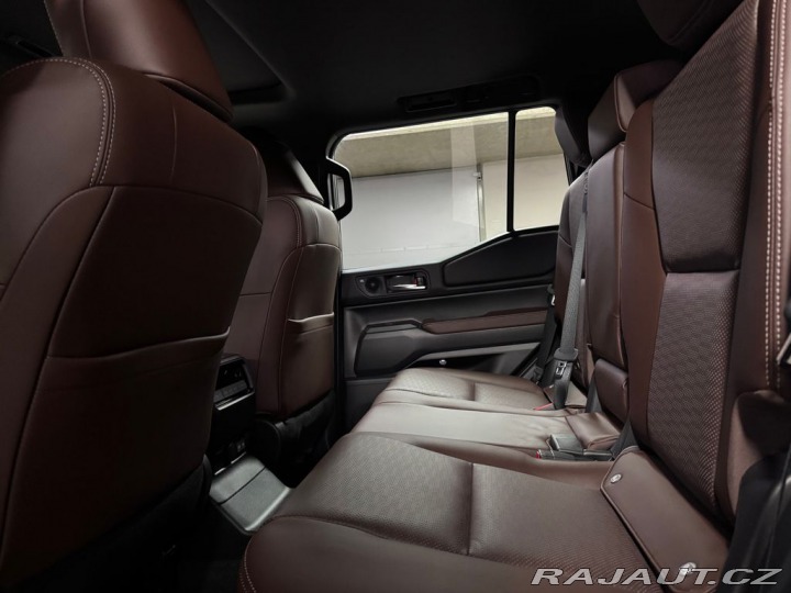 Toyota Land Cruiser Executive 2.8L Diesel 48V 2025