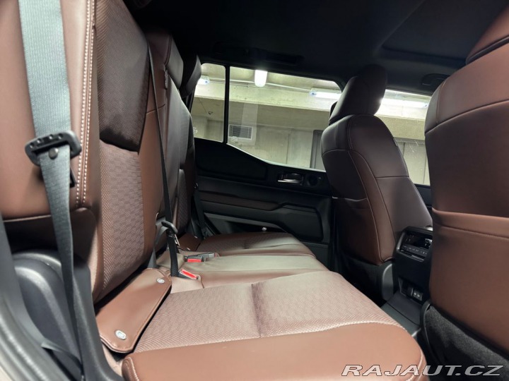 Toyota Land Cruiser Executive 2.8L Diesel 48V 2026