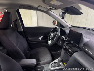 Toyota Yaris Cross COMFORT 1.5 Hybrid FWD 11 2025