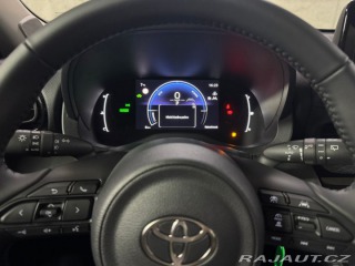 Toyota Yaris Cross COMFORT 1.5 Hybrid FWD 11 2025