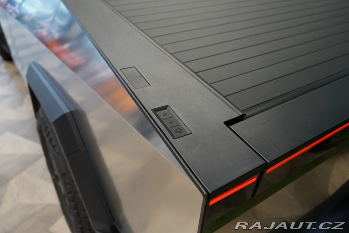 Tesla Ostatní modely Cybertruck Cyberbeast Tri Motor AWD 2024