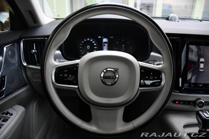 Volvo S90 D5 AWD ČR 2016