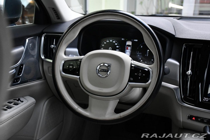 Volvo S90 D5 AWD ČR 2016
