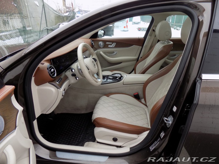 Mercedes-Benz E 220d/1.Maj.ČR/4-M/Designo 2017