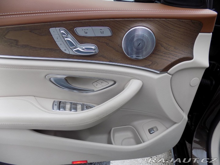 Mercedes-Benz E 220d/1.Maj.ČR/4-M/Designo 2017