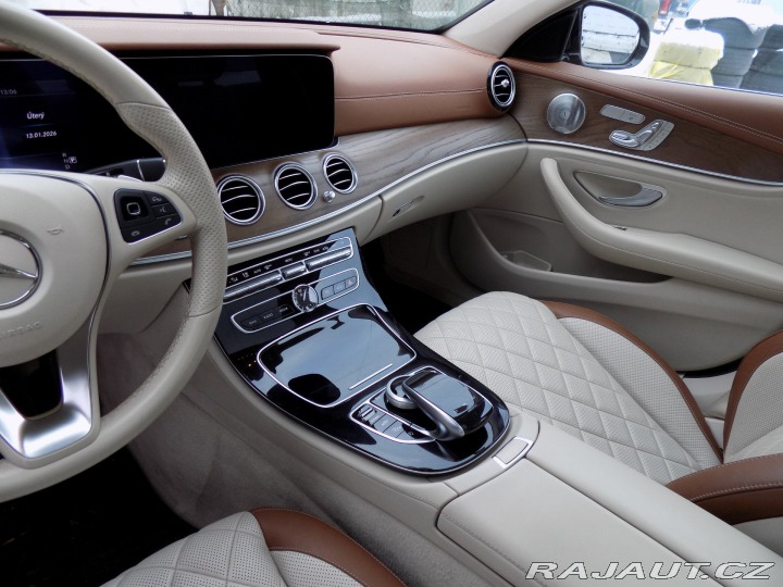 Mercedes-Benz E 220d/1.Maj.ČR/4-M/Designo 2017