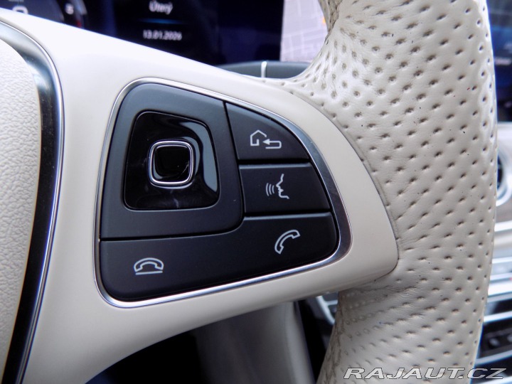 Mercedes-Benz E 220d/1.Maj.ČR/4-M/Designo 2017