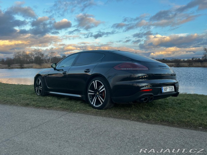 Porsche Panamera  2016