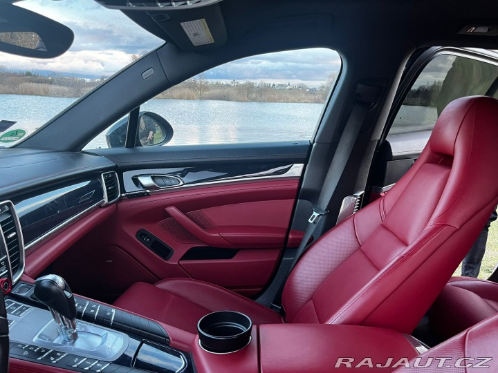 Porsche Panamera  2016