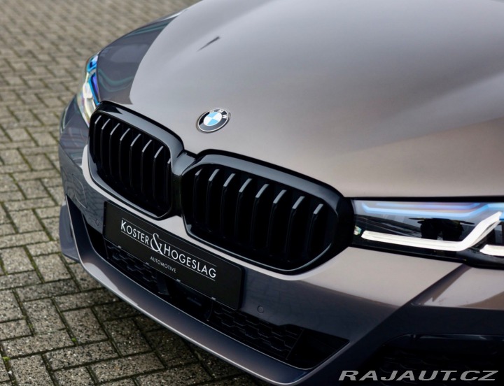 BMW 5 Touring  540i xDrive  245 2022