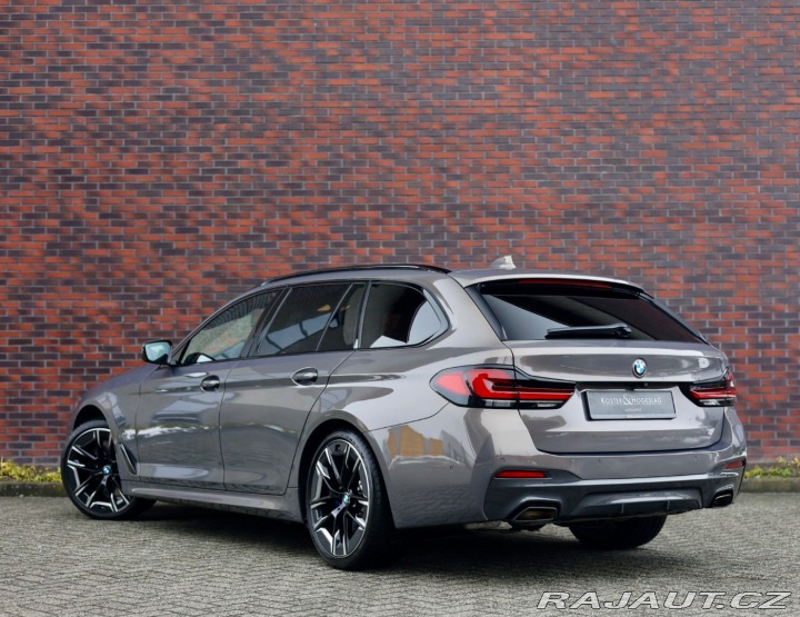 BMW 5 Touring  540i xDrive  245 2022