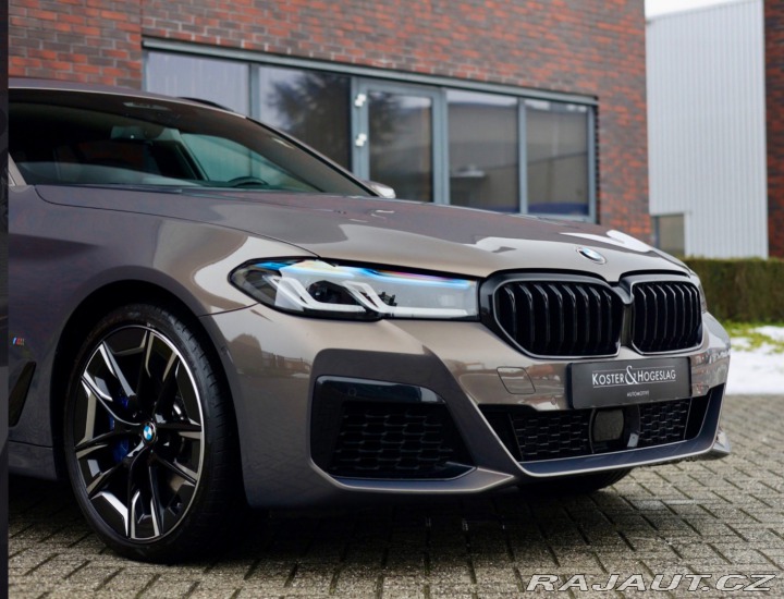 BMW 5 Touring  540i xDrive  245 2022