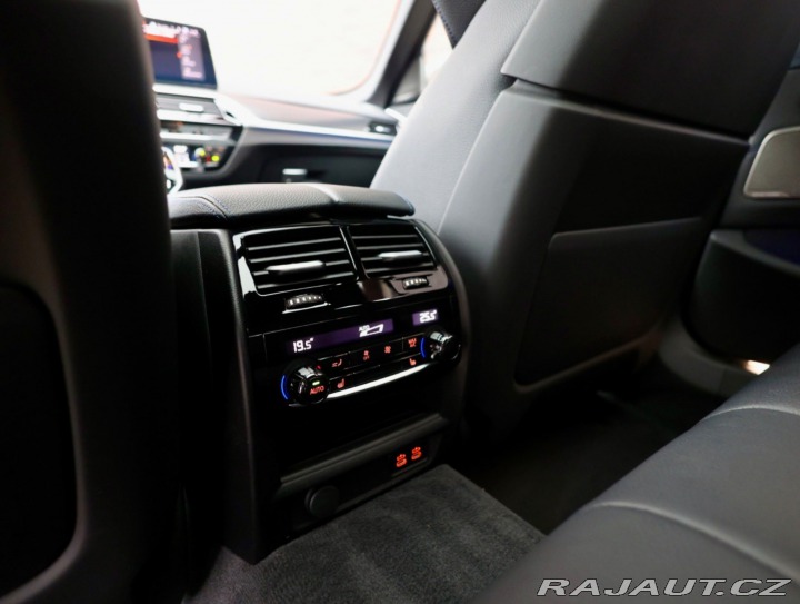 BMW 5 Touring  540i xDrive  245 2022