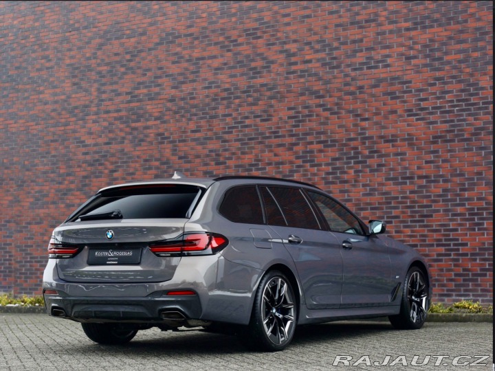 BMW 5 Touring  540i xDrive  245 2022