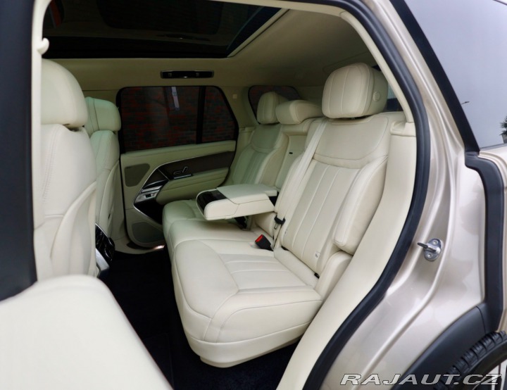 Land Rover Range Rover D250 AWD HSE Krásna špec 2023