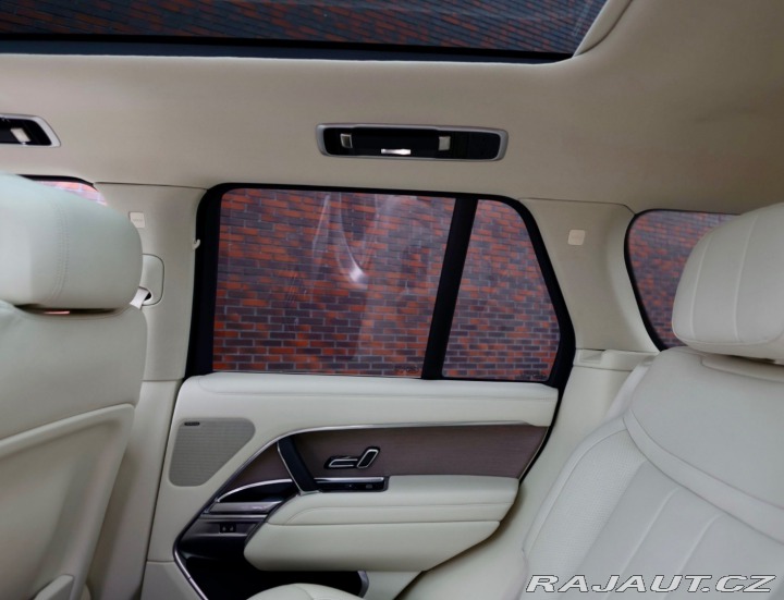 Land Rover Range Rover D250 AWD HSE Krásna špec 2023