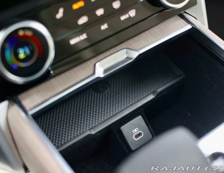 Land Rover Range Rover D250 AWD HSE Krásna špec 2023