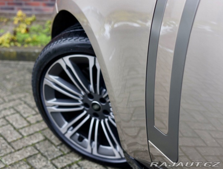 Land Rover Range Rover D250 AWD HSE Krásna špec 2023