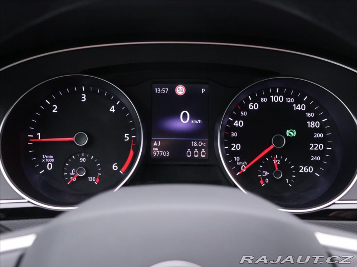 Volkswagen Passat 2,0 TDI 110kW DSG Matrix 2023