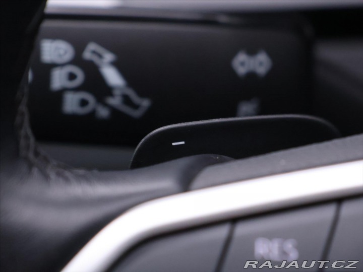 Volkswagen Passat 2,0 TDI 110kW DSG Matrix 2023