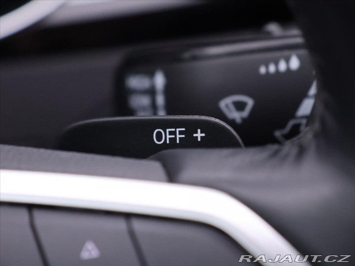 Volkswagen Passat 2,0 TDI 110kW DSG Matrix 2023