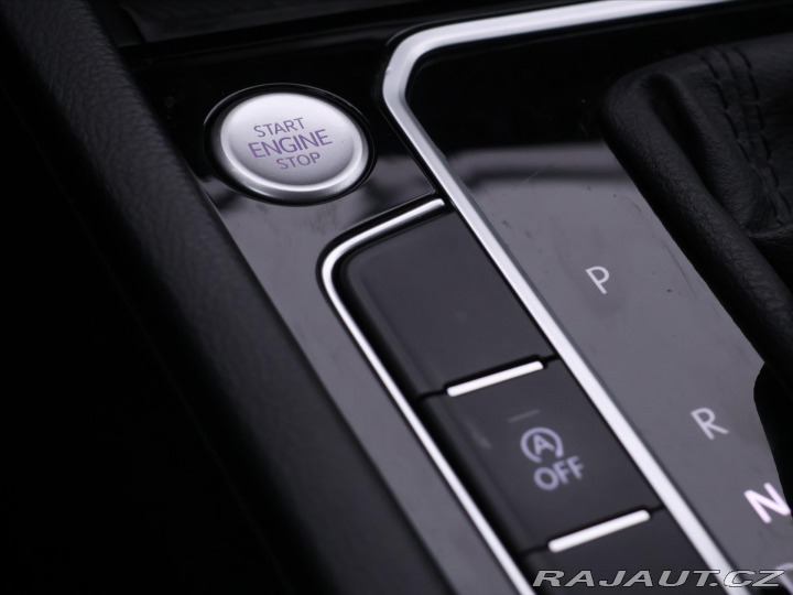 Volkswagen Passat 2,0 TDI 110kW DSG Matrix 2023