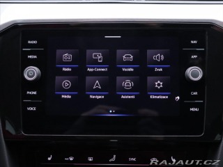 Volkswagen Passat 2,0 TDI 110kW DSG Matrix 2023