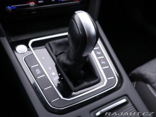 Volkswagen Passat 2,0 TDI 110kW DSG Matrix 2023