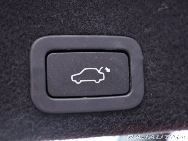 Volvo XC60 2,4 D5 162kW Aut. AWD Mom 2017