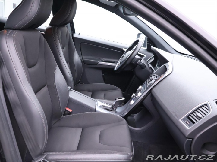 Volvo XC60 2,4 D5 162kW Aut. AWD Mom 2017