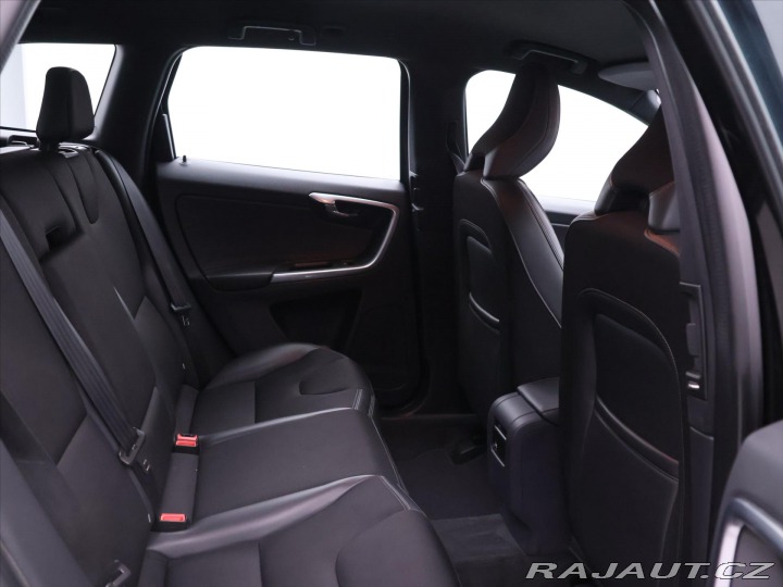 Volvo XC60 2,4 D5 162kW Aut. AWD Mom 2017