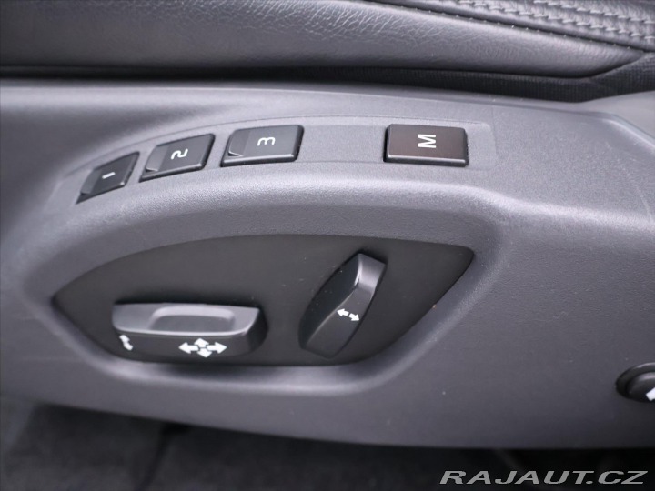 Volvo XC60 2,4 D5 162kW Aut. AWD Mom 2017